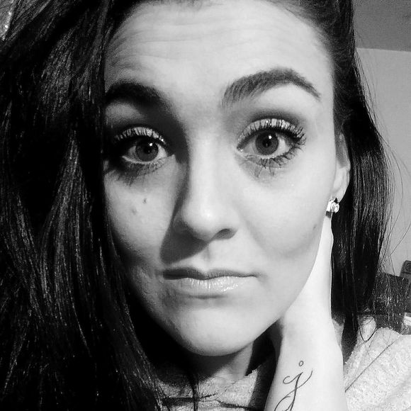 Meet your Posher, Taylor - Picture 1 of 1